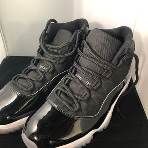 100% AUTHENTIC) AIR JORDAN 11 RETRO.